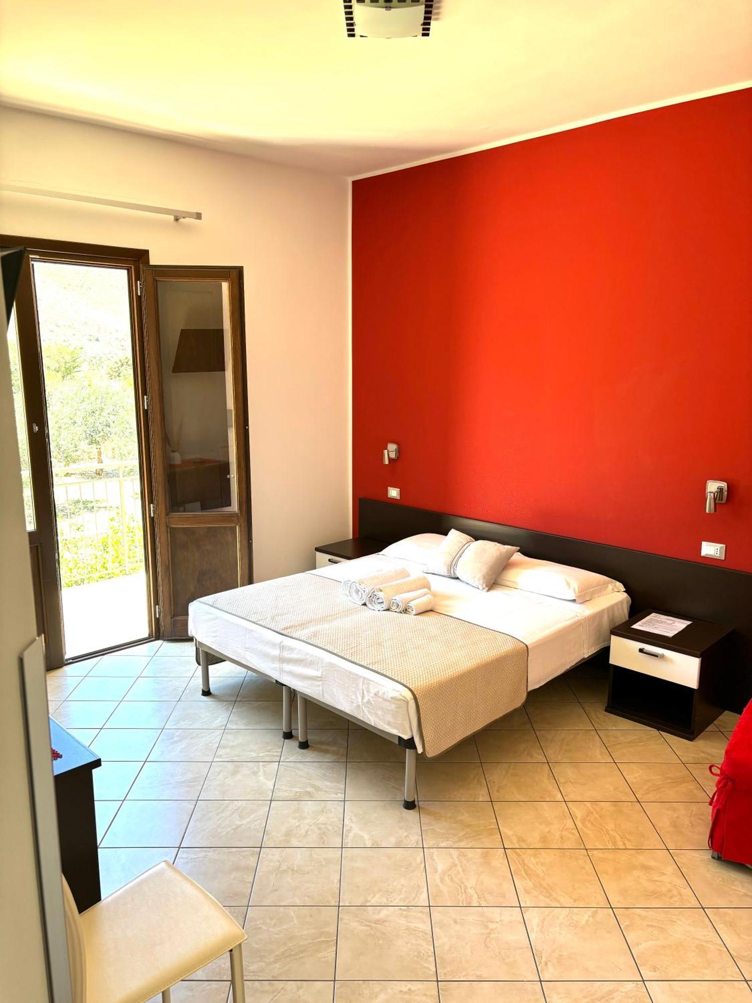 Bed And Breakfast Turi Кастеллуццо Экстерьер фото