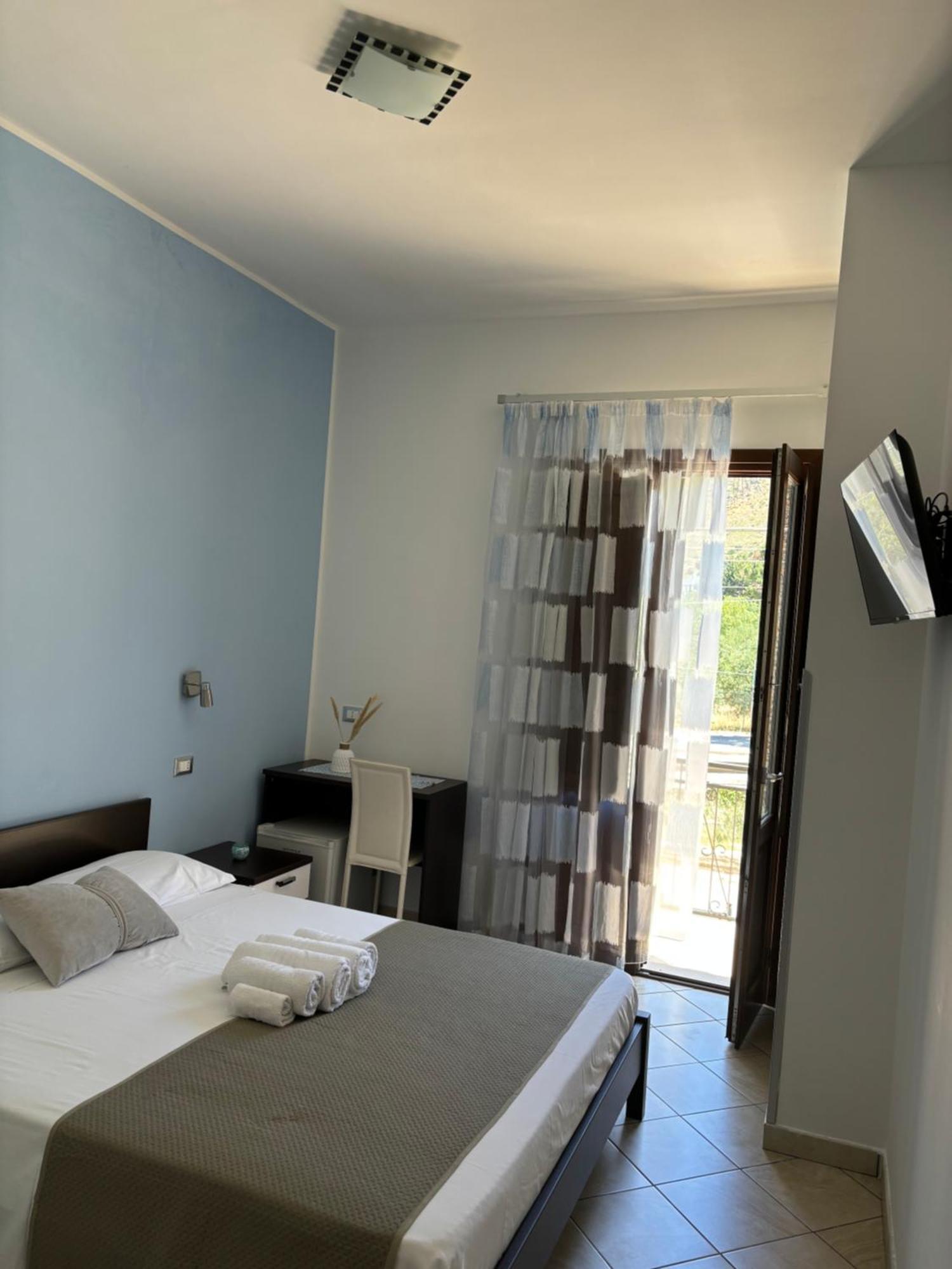 Bed And Breakfast Turi Кастеллуццо Экстерьер фото